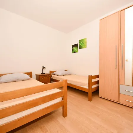 Apartment Davor-1
